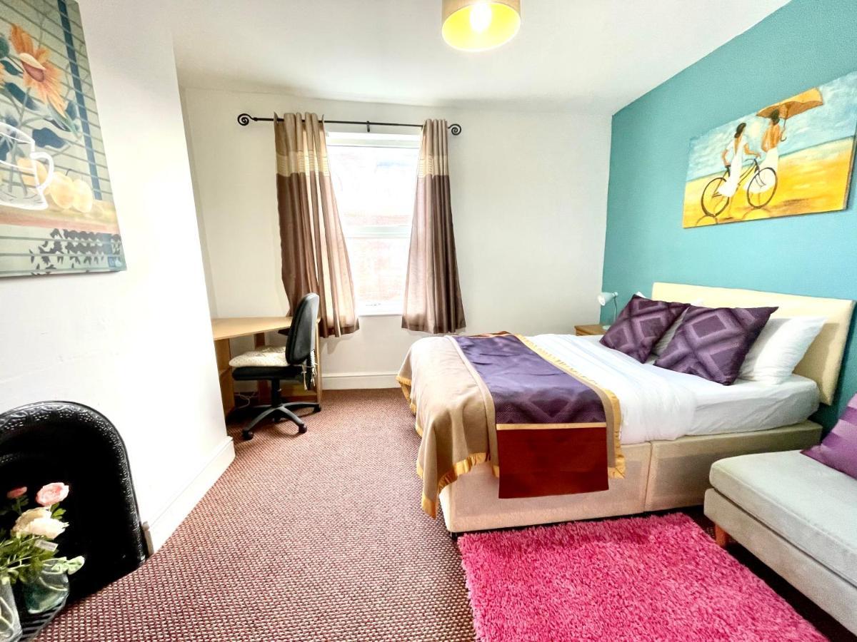 4 Bedroomed Maisonette In Centre, Near Barbican & Seafront
